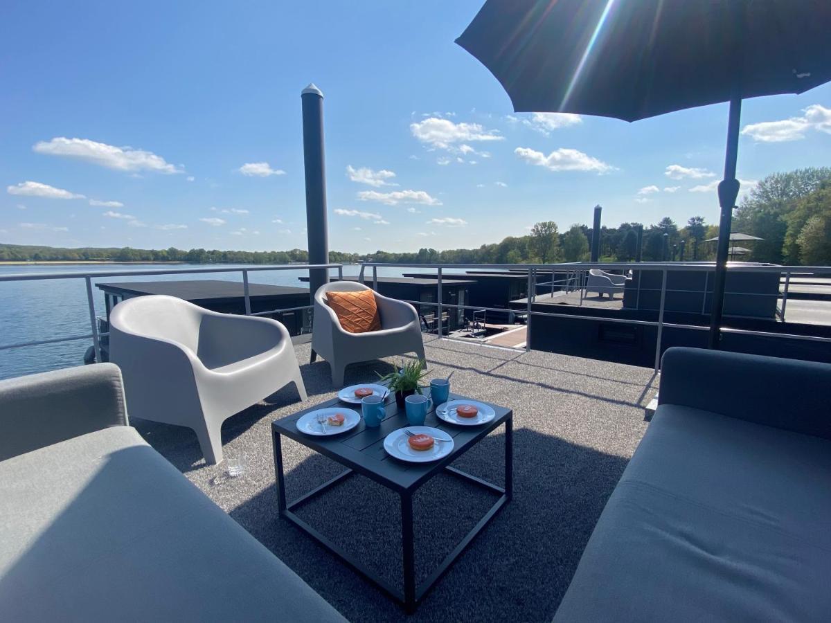 Houseboats Mookerplas Met Dakterras Middelaar Exterior photo